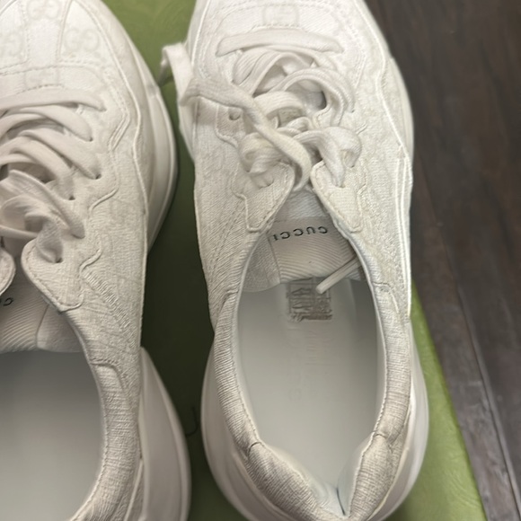 Supreme White Gucci Ryton Sneakers. - Picture 5 of 12